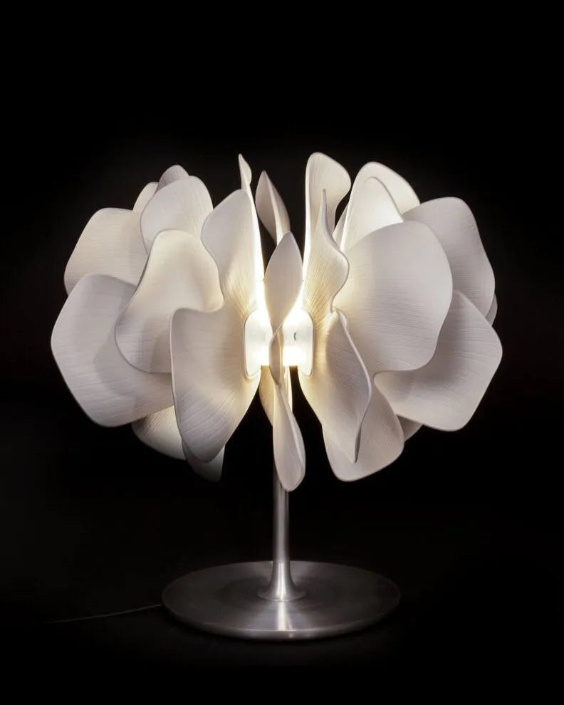 Lámpara de mesa Nightbloom. Blanco.