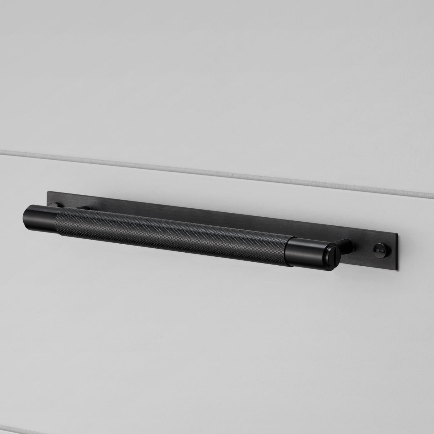 PULL BAR PLATE