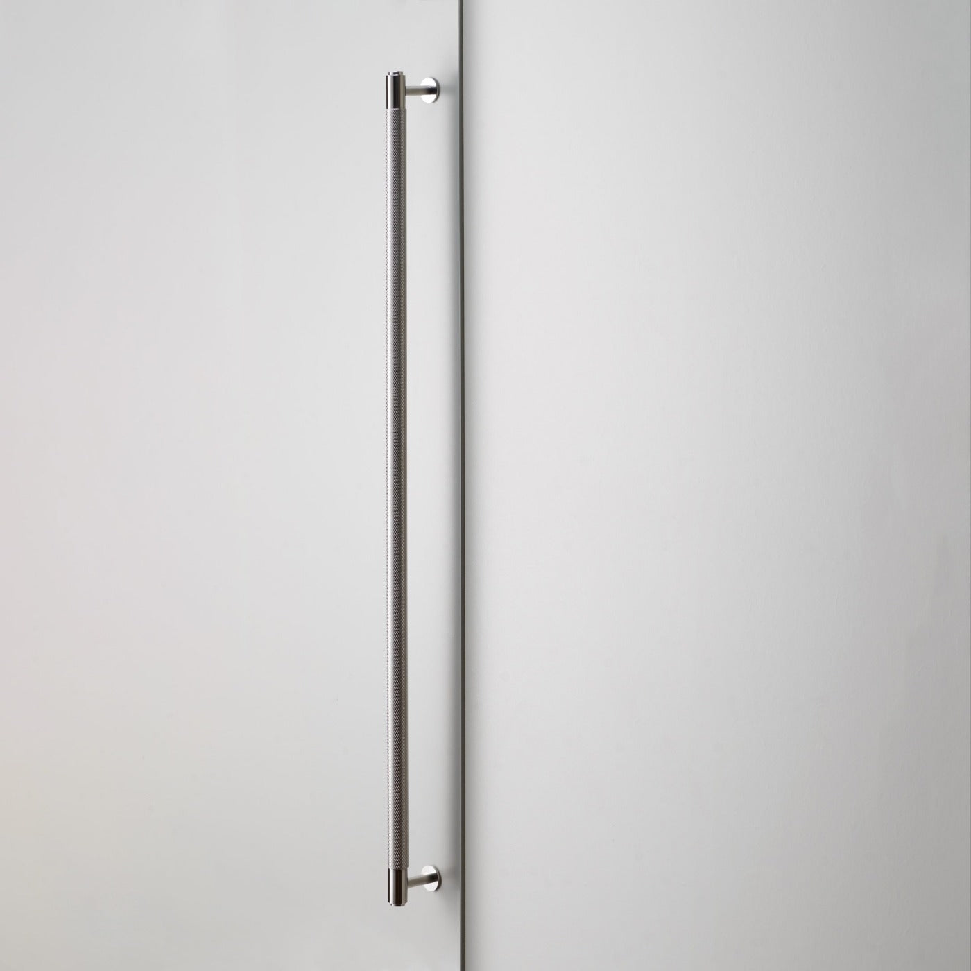 CLOSET BAR CROSS