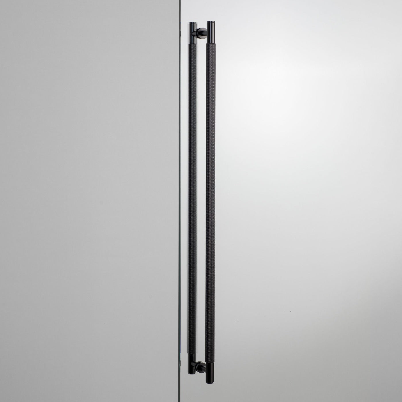 CLOSET BAR DOUBLE-SIDED