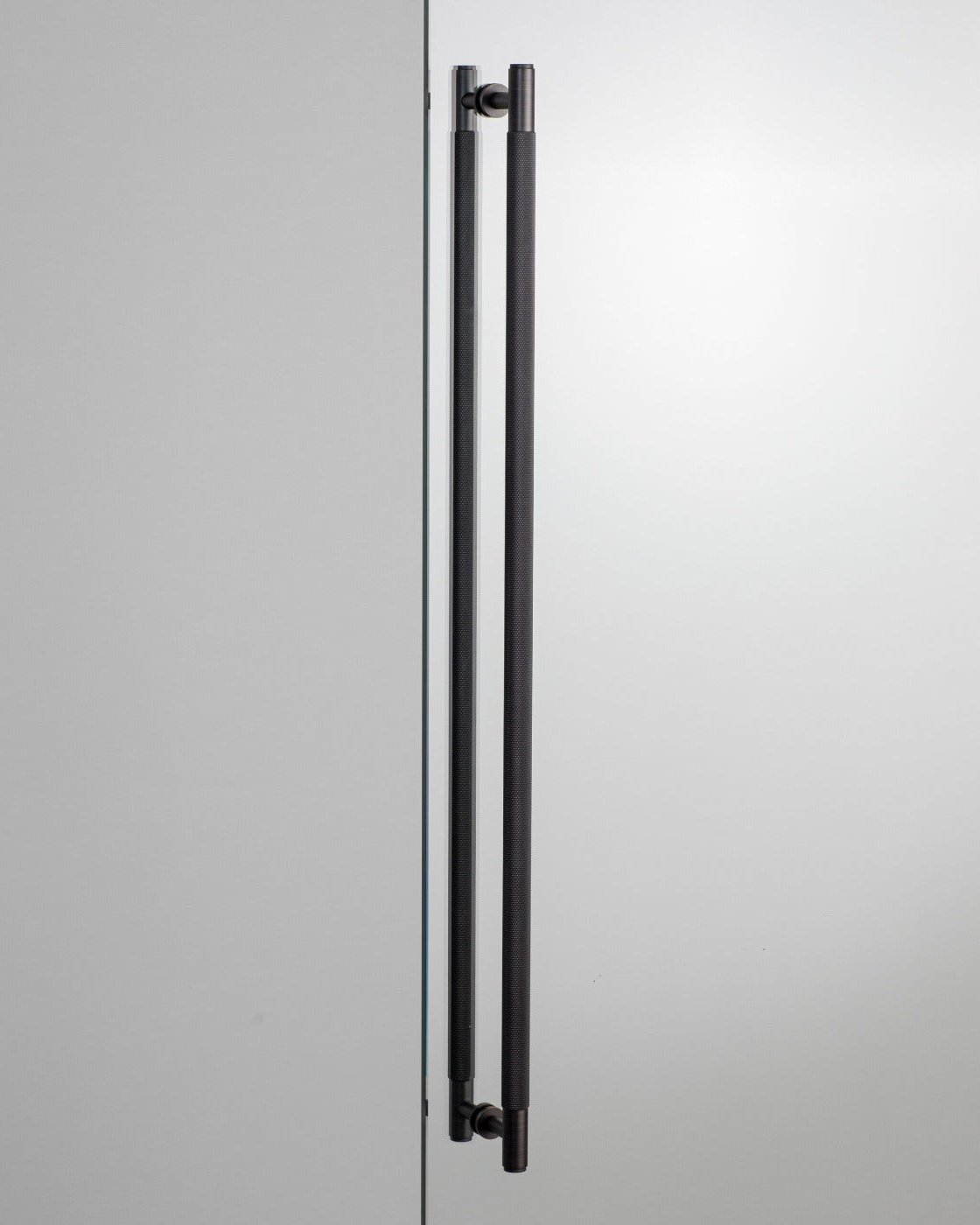 CLOSET BAR DOUBLE-SIDED