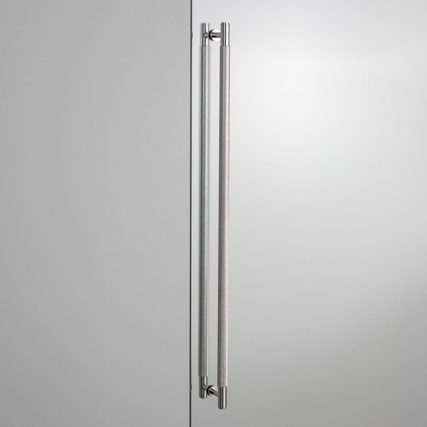 CLOSET BAR DOUBLE-SIDED