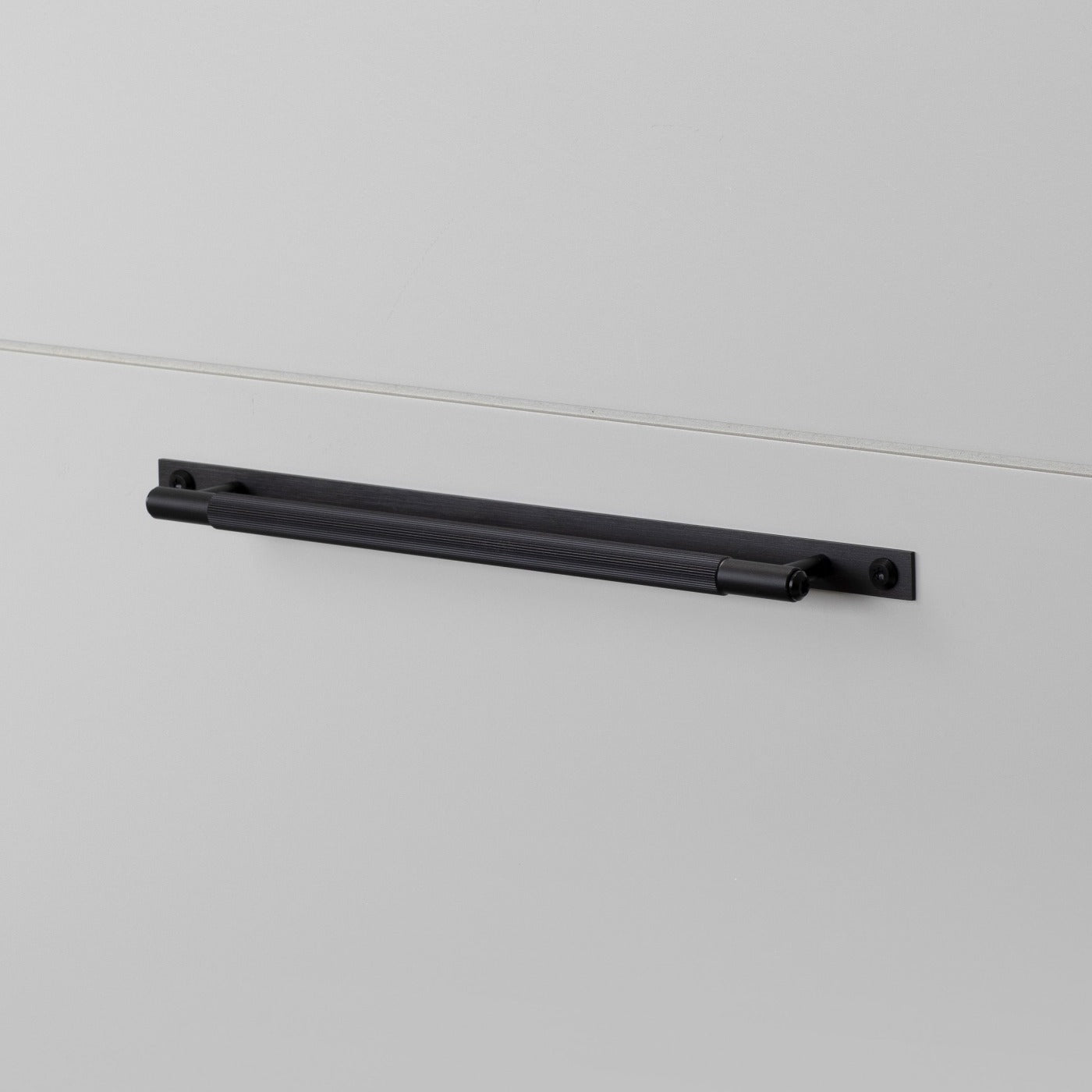 PULL BAR PLATE LINEAR