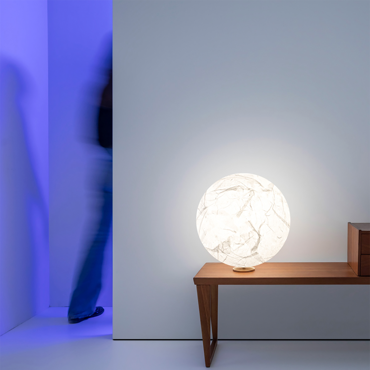 MOON TABLE