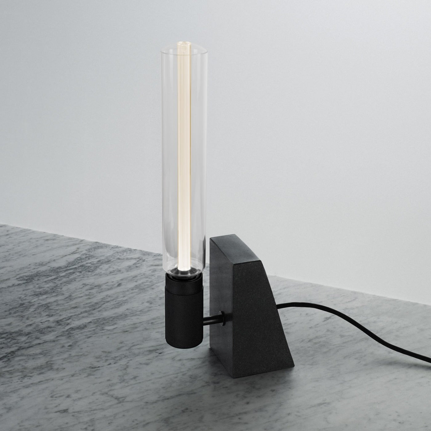 STONED TABLE LIGHT