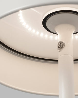 TOC 1500 Lámpara pie de salón blanco