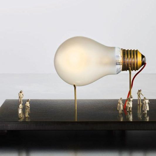 Monument for a Bulb